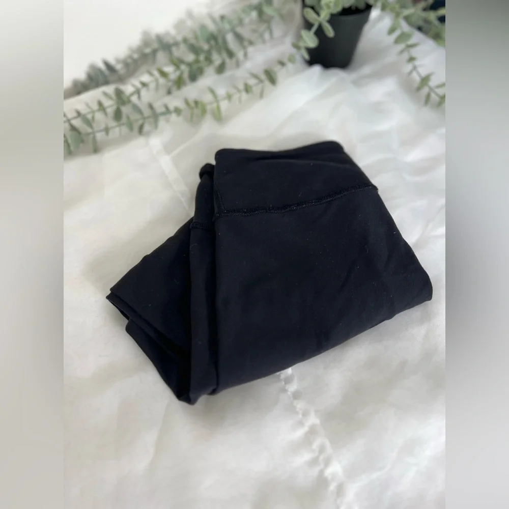 Lululemon Wunder Under Hi-Rise 7/8 Tight Black Size 4